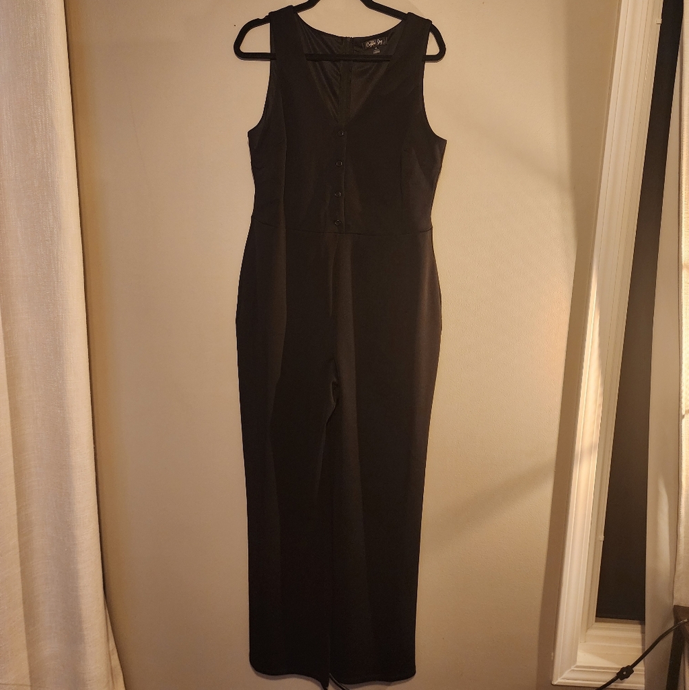 Elegant Black Long-Sleeve Look Jumpsuit